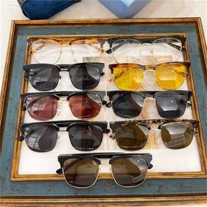 Lunettes de soleil Nouvelle boîte familiale de haute qualité Lunettes de soleil d'affaires de mode Les lunettes résistantes aux UV pour hommes peuvent être assorties au cadre de myopie gg0382