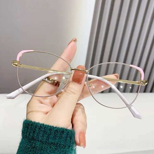 Gafas de sol Nuevo marco de ojo de gato de metal para mujer europea y americana gafas anti luz azul 2023 marco de gafas de moda al por mayorL2402
