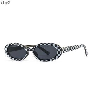 Lunettes de soleil Nouvelles lunettes de soleil personnalisées à petite monture pour hommes et femmes, couleur vache, légères et confortables, lunettes de soleil à vente rapide 1312