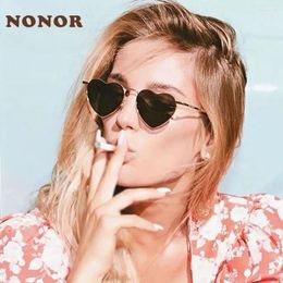 Zonnebril NONOR Vintage gepolariseerde metalen hart decoratieve damesbril Designer Eyewear Feminino