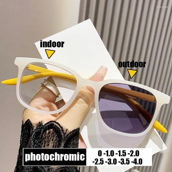 Gafas de sol Color al aire libre Cambio menos gafas para mujeres Diseñador de lujo Pocromic Terminado óptico Miopía Ejeglas