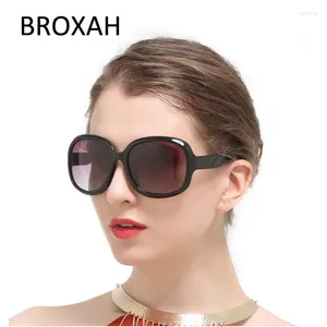 Zonnebrillen Oversized Women 2024 Polariseerde zonnebril Mode dames brillen Accessoires Plastic frame gradiëntlens