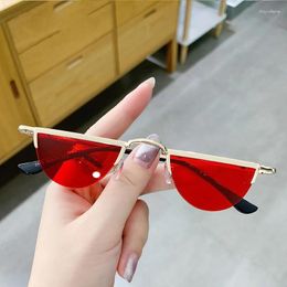 Lunettes de soleil Punk Metal Triangle Semi-Sans Monture Femmes 2023 Cool Rétro Lentille Rouge Petit Cadre Ombre Lunettes 90s Hip Hop Hommes Lunettes de Soleil