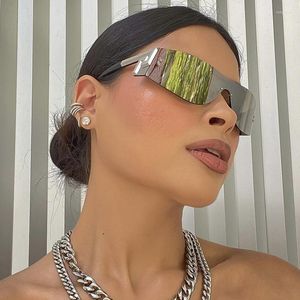 Zonnebrillen Punk One Piece Women 2000's merkontwerper Sun Glasses wikkel rond zonnebrillen bril Men bril bril