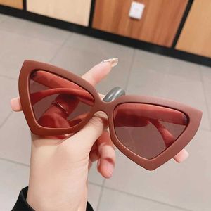 Lunettes de soleil Cat Cat Eye Lunettes de soleil Femmes Nouveau style de mode Triangle Triangle Clear Couleurs Couleurs Eyewear Sun Vintage Sun pour femmes Mode