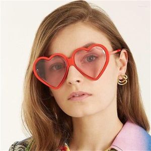 Zonnebril Rood Hartvormig Trendy Grote Vintage Zonnebril Dames Plastic Frame Luxe Designer ShadesSunglasses