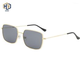 Gafas de sol RETRO Big Square Metal Metal Diseñador de marca Gafas Sol Gradiente Color de color sólido Eyewear17567067