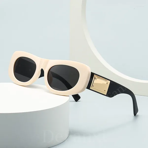 Lunettes de soleil Retro Cool Small Frame Cat Eye for Women 2024 Luxury Trend Sun Glasses Fashion Men de voyage voyageant en conduisant les lunettes UV400