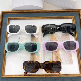 Gafas de sol Retro Eyeglass Fashion Full Frame Designer 17w Gafas polarizadas Lady Summer con caja Y2K para mujeres
