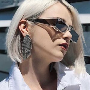 Lunettes de soleil Lunettes de soleil Punk Square Retro Fashion Punk Square pour femmes Ins Populaire Small Frame Silver Sun Glasses Tending Shades UV400 Ladies Eye Y240416