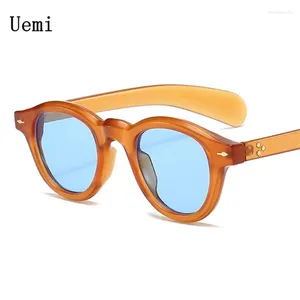Lunettes de soleil Retro Men Round pour les femmes Rivet Vintage Designer Small Frame Simple Tendance Shades UV400 Eyeglass