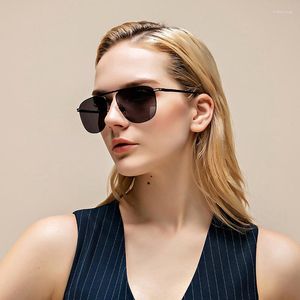 Lunettes de soleil rétro Polit Style lunettes femmes polarisées UV400 lentille conduite titane ultraléger grand cadre lunettes