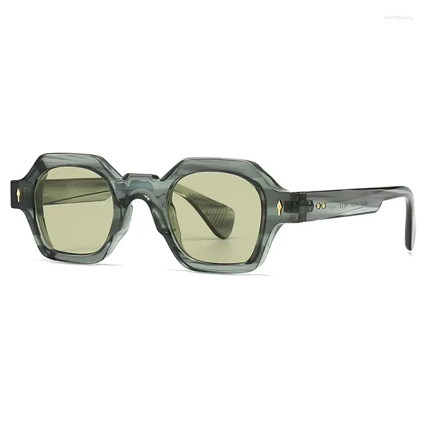 Gafas de sol Retro Square Hombres Remaches Sombras UV400 Moda Mujeres Verde Negro Punk Vintage Pequeñas Gafas de Sol