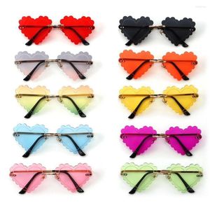 Zonnebrillen Randloos hart gevormd voor vrouwen trendy metalen frame zonnebril vintage tinten UV400 Halloween rave feest