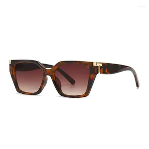 Lunettes de soleil sexy dames vintage designer carré femmes pour hommes ombre tendance grand cadre punk mode cat eye lunettes de soleil