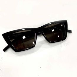 Lunettes de soleil Black Black Grey Cat Eye 276 Sun Glasshes Ladies Fashion Shades Top Quality With Box Designer SunglasseSSSS 297J