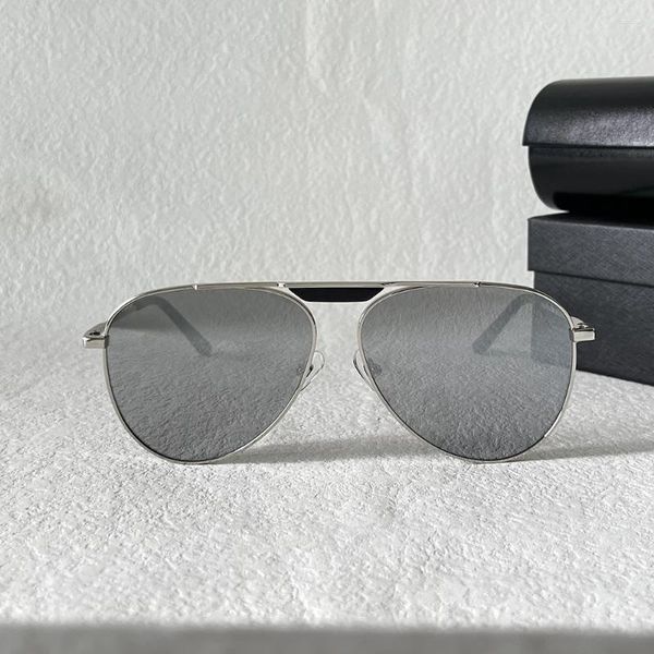 Lunettes de soleil Silvery Metal Frame Pilot pour femmes et hommes Mode Silver Mirror Lens Conduite Sunglass UV400 avec boîte