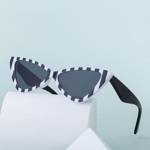 Lunettes de soleil petit cadre oeil de chat pour femmes mode personnalités rayées Cateye conduite nuances femme Uv Protection lunettes