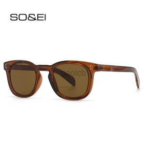 Lunettes de soleil SO EI Retro Square Lunettes de soleil Femmes Fashion Tea Rose Shades UV400 Men de lunettes transparentes Cadre de champagne Cadre Rivet Decoration Sun Glasshes 24412