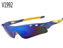 Lunettes de soleil Bands de sport Bikers de lunettes de soleil s'adaptez à la lentille directe du lentille de moto