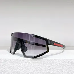 Lunettes de soleil SPS04W Fashion for Hommes and Women 2024 Outdoor Riding Hoggles Designer Cool Star Model UV400 Brand Lunets