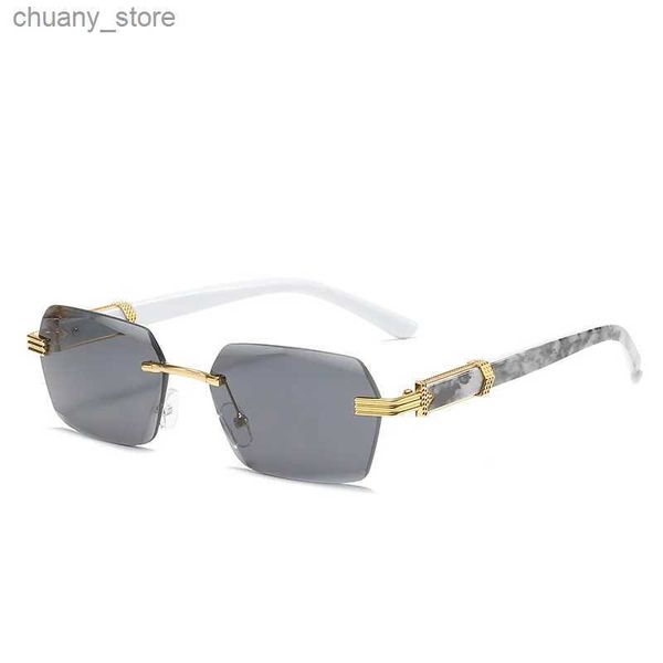Lunettes de soleil Shades de marque sans bord carrée pour les femmes en gros de Luxury de luxe Lunettes de soleil HOMM Gradient Lens Rectangle Eyeglasses Y240416