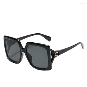 Lunettes de soleil Square Femmes hommes Marque Black Surdimensia Sun Sun Sunwing Female Retro Vintage Big Frame Mirror Lunette de Soleil Femme