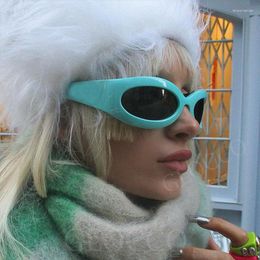 Zonnebril Steampunk Fashion Goggle Outdoor Women 2023 Vrouwelijke mannen Oval Zonneglazen Futuristische kleurrijke Y2K -brillen