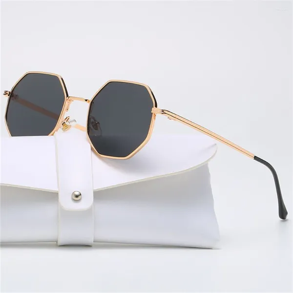 Lunettes de soleil Summer UV Protection Fashion Polygon Sun Glasse pour femmes hommes TRENDY CLASSIQUES Metal Cadre Shades Eyewear