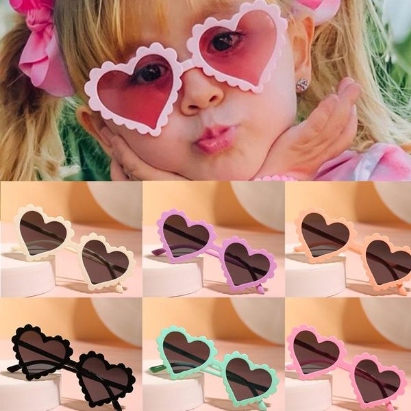 Lunettes de soleil Protection solaire enfants fille en forme de coeur coloré Vintage mignon bébé lunettes pour fête plage voyage PographySunglasses