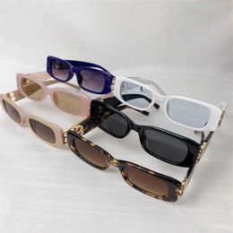 Sonnenbrille Sonnenbrille Mode Kleine Rechteck BB Frauen Männer 2022 Marke Design Damen Dünne Outdoor Einkaufen Schatten Retro245A