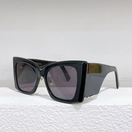 Lunettes de soleil lunettes de soleil pour hommes femmes été M119 Style Anti-ultraviolet rétro plaque plein cadre lunettes aléatoire M119/F