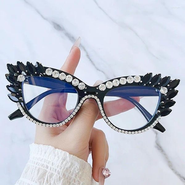 Lunettes de soleil Lunettes de soleil Mosengkw 2024 Cat Eye Diamond Handmade Shining Luxury Ins Fashion pour les femmes