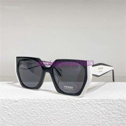 Zonnebrillen Topkwaliteit designer zonnebrillen voor dames Klassieke brillen Goggle Outdoor strandzonnebril voor man vrouw zwart wit optioneel