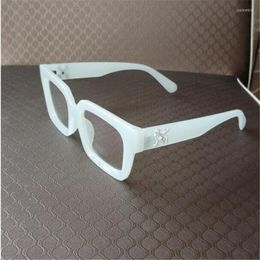 Lunettes de soleil Type de véritable po pour femmes Sunshades à la fois hommes et lunettes transparentes en jade 268g