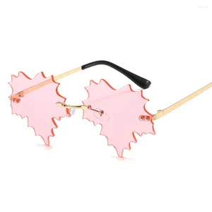 Lunettes de soleil uniques en forme de feuille sans bords pour femmes, nuances de mode UV400, marque de styliste rétro, lentille océan claire, lunettes de soleil féminines