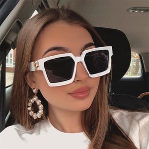 Gafas de sol Vintage negro blanco cuadrado gafas de sol mujer 2022 marca de moda diseñador marco grande hombres mujeres verano lujo tonos UV