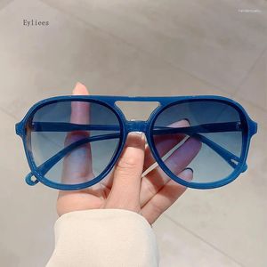 Lunettes de soleil Vintage Designer Pilot Femmes For Men 2024 Sun Glasses Trend Punk Big Frame Double Bridge Shades