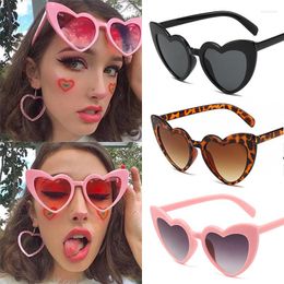 Gafas de sol Vintage Heart Fashion Brand Designer Gafas de sol Mujer Big Frame Anti Uv Shades Uv400 Luxury Glitter Love Eyeglasses