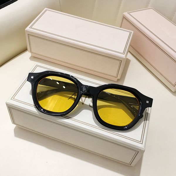 Lunettes de soleil WHO CUTIE Trendy Square Rectangle Vintage Women Brand Design Green Frame Yellow Lens Lunettes de soleil Hommes Shades UV400 230717