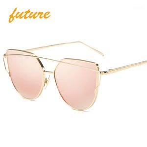 Lunettes de soleil en gros - Future Cat Eye Women 2021 Design Mirror Flat Rose Gold Vintage Cateye Fashion Sun Glasses Lady Uv400 Femme1 205p