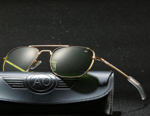 Zonnebrillen met Case Aviation Ao Men Designer Sun Glazen voor mannelijk Amerikaanse leger Optische glazen lens Carton7334394