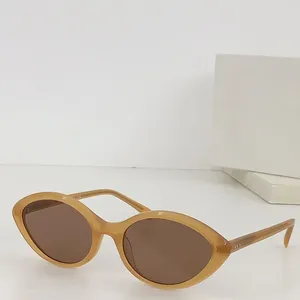 Lunettes de soleil Femmes Design Fashion Classic Luxury Outdoor Travel Drive Business Small Face Lunes de haute qualité