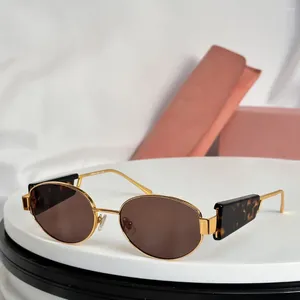 Lunettes de soleil Femmes Design Fashion Classics Mini Titanium Circular Men Business Outdoor Business High Quality Luxury Lunes