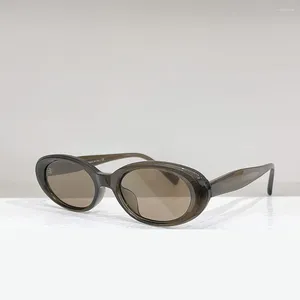 Lunettes de soleil Femmes à la mode classique Design luxe de haute qualité Polarisé Small Face Mini Glasse