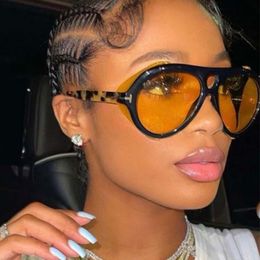 Lunettes de soleil Femmes 2022 Brand Designer Shades surdimensionnées 90S Retro Black Yellow Pilot Sun Glasses Lady Uv400 Place Eyesar