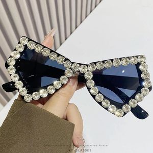 Lunettes de soleil Y2K Butterfly Diamond Femmes For Men 2024 Vintage Sun Verres Designer Punk Crystal Rose Shades