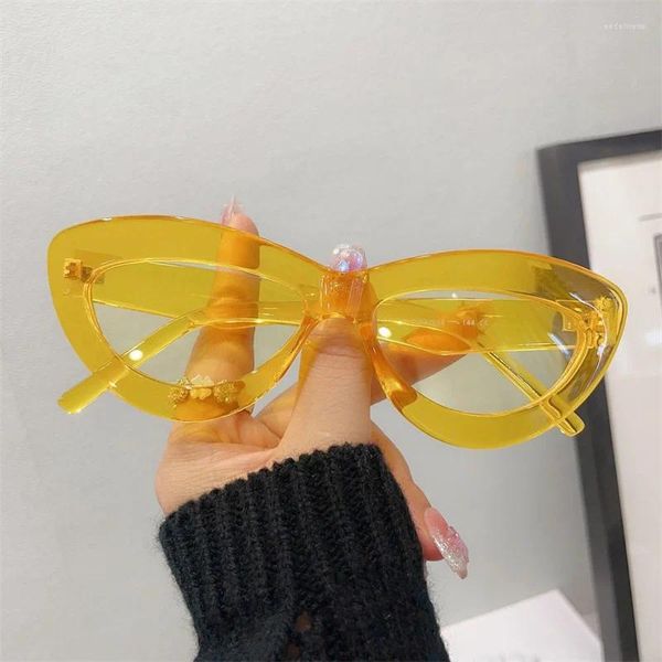 Gafas de sol YOOSKE Mujeres Sexy Cat Eye Ladies Designer Gafas de sol Mujer Clásico Transparente Amarillo Gafas UV400