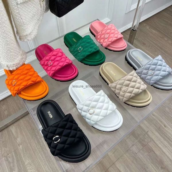 Sémoignes d'été Summer Sandal Channel Pain Sliders Casual Shoe Designer Slide Femme Pool Plak Platform Fabric Silk Tissue 35-41 Men Sliders Beach Sliders New Luxury Mule