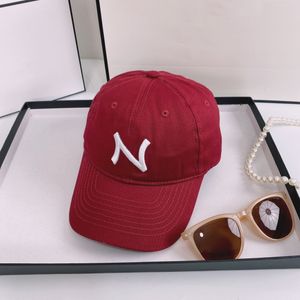 Sunshade Baseball Caps for Men and Women Soft Top Sports Hat Small Icon Verstelbare lente en Summer Peaked Cap